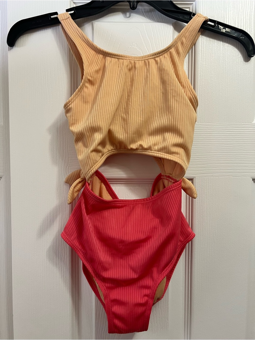 Art Class Two-Tone Ribbed Cutout One-Piece Swimsuit